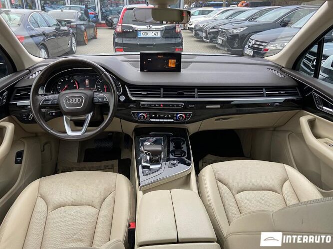 Audi Q7 49 interauto-car