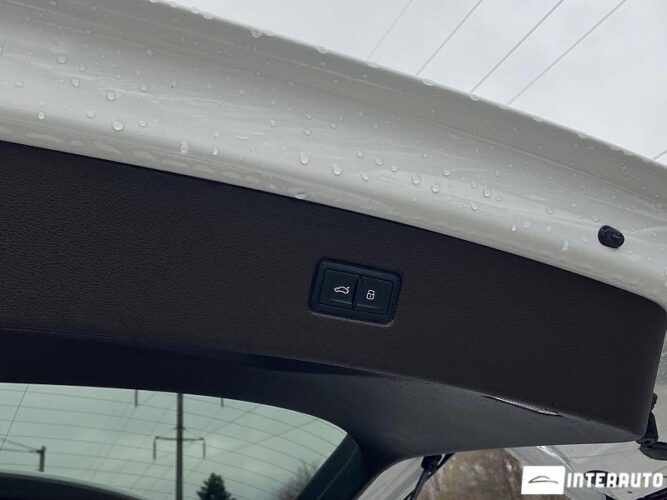 Audi Q7 38 interauto-car