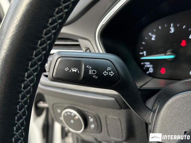 Ford Focus 48 interauto-car