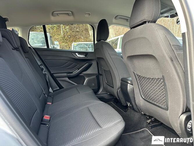 Ford Focus 56 interauto-car