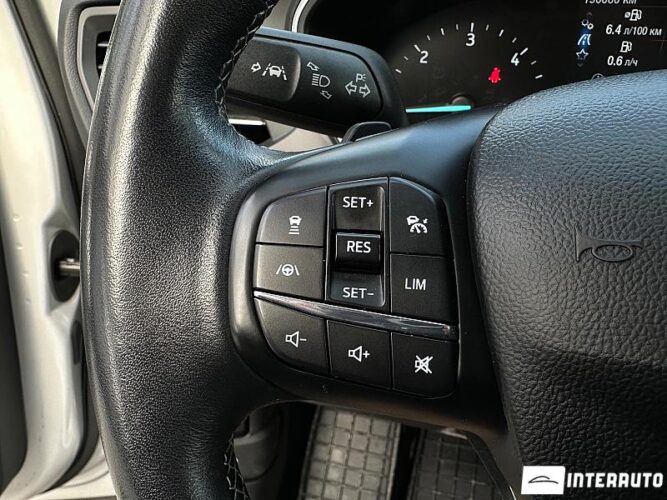 Ford Focus 47 interauto-car