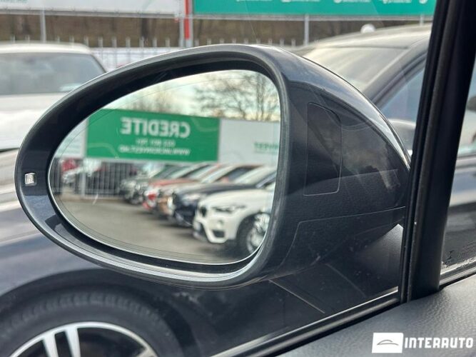 Porsche Macan 53 interauto-car