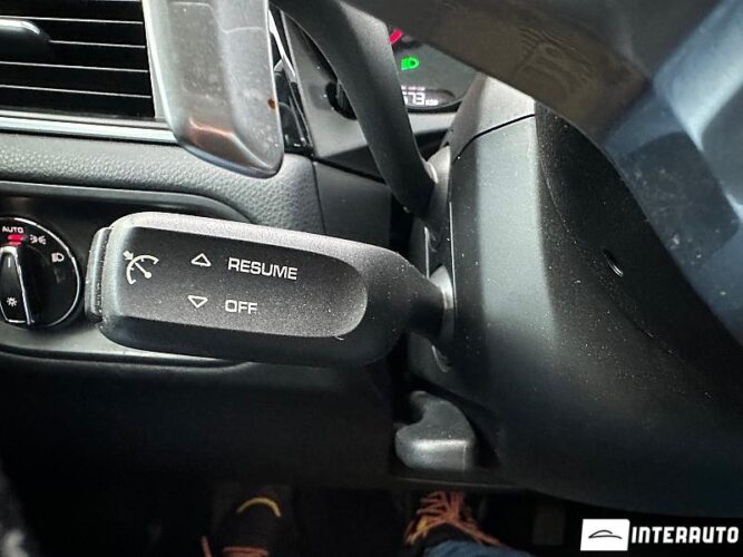 Porsche Macan 45 interauto-car