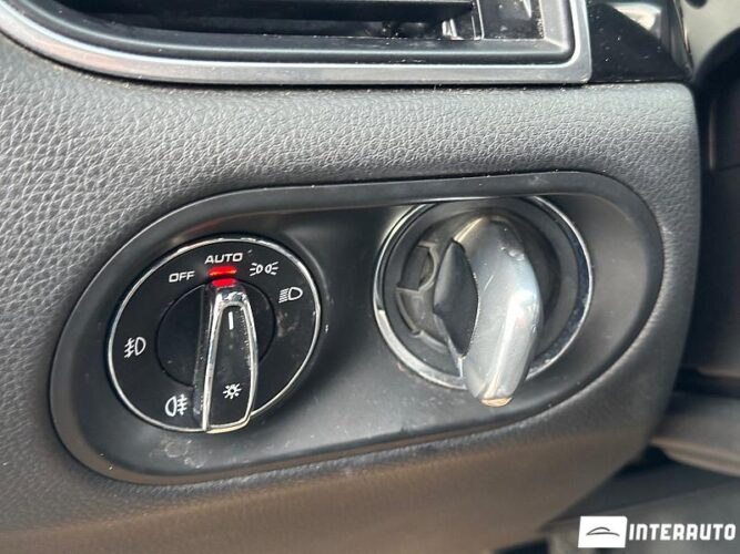 Porsche Macan 47 interauto-car