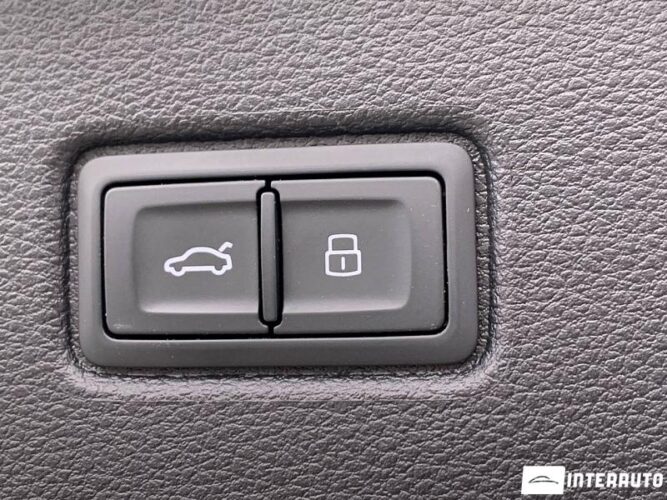 Audi Q7 49 interauto-car