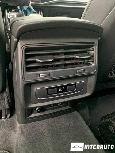 Audi Q7 45 interauto-car