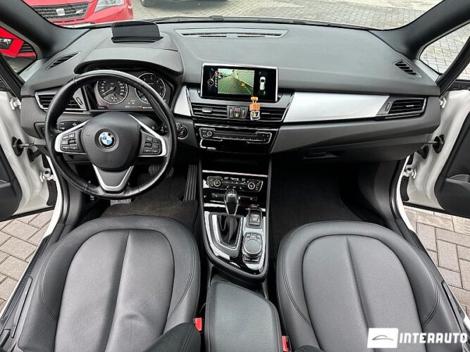BMW 216d 40 interauto-car
