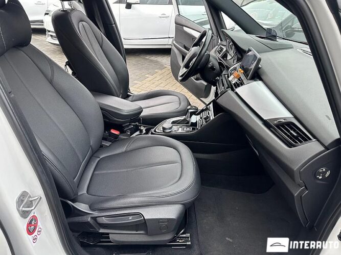 BMW 216d 38 interauto-car