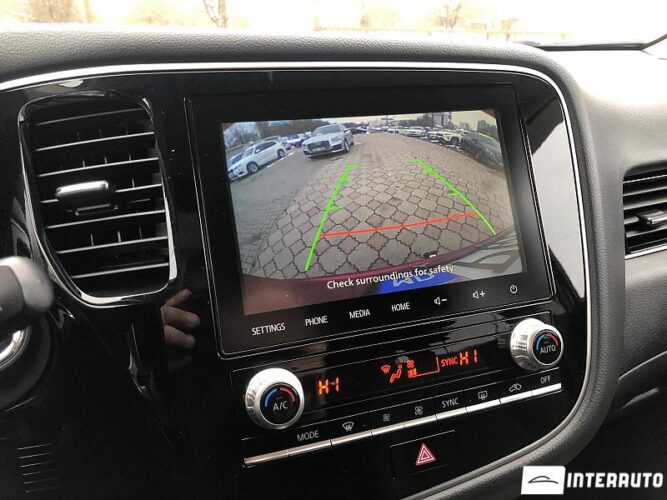 Mitsubishi Outlander 39 interauto-car