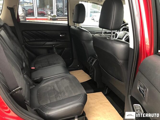 Mitsubishi Outlander 45 interauto-car