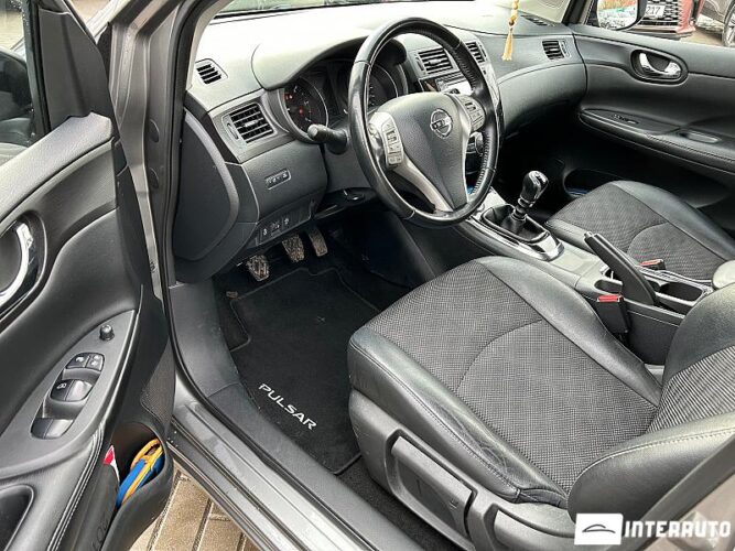 Nissan Pulsar 32 interauto-car