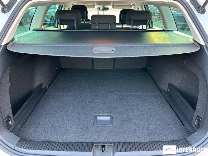 Volkswagen Passat 47 interauto-car