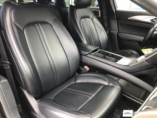 Lincoln MKZ 38 interauto-car