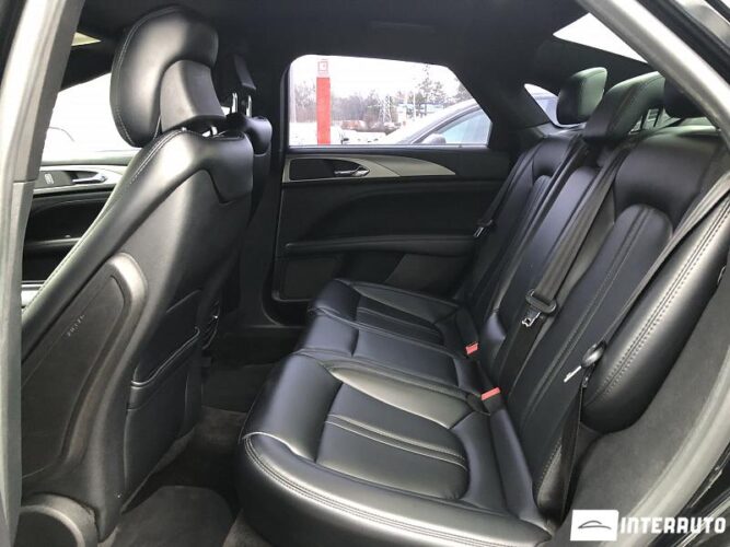 Lincoln MKZ 39 interauto-car