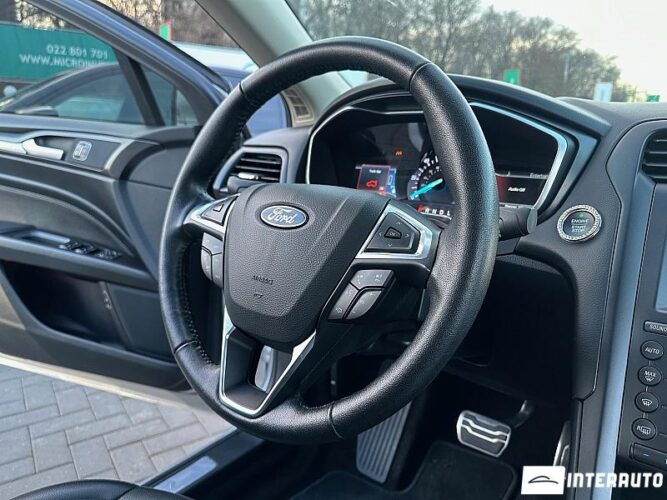 Ford Fusion 36 interauto-car