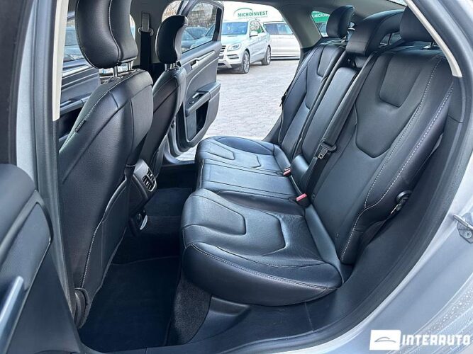 Ford Fusion 47 interauto-car