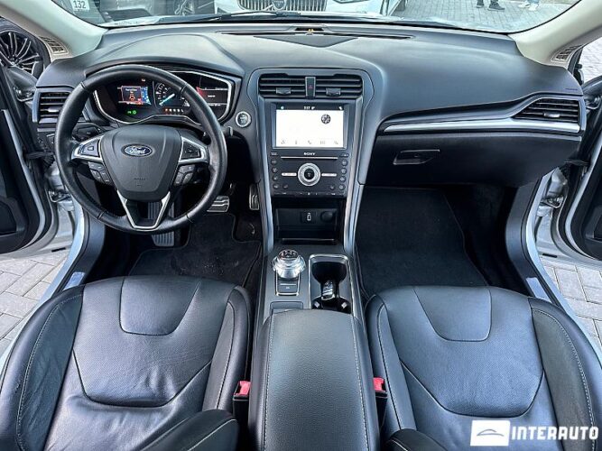 Ford Fusion 43 interauto-car