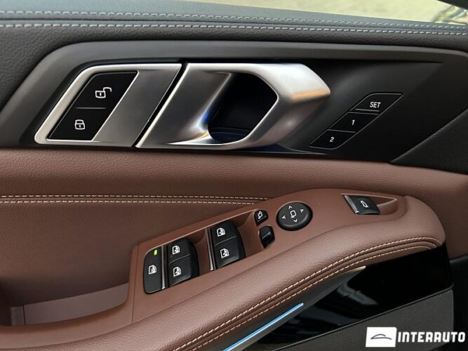 BMW X5 4.5e 41 interauto-car