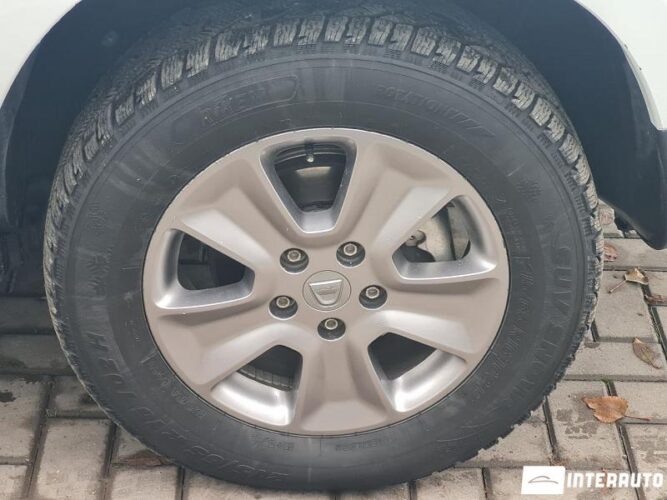 Dacia Duster 43 interauto-car