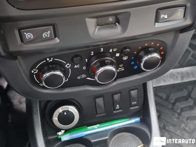 Dacia Duster 40 interauto-car