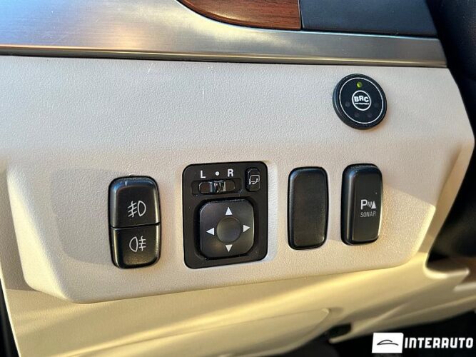 Mitsubishi Pajero 48 interauto-car