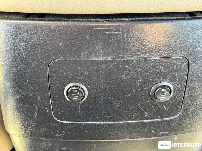 Mitsubishi Pajero 50 interauto-car