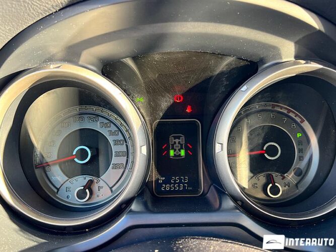 Mitsubishi Pajero 41 interauto-car