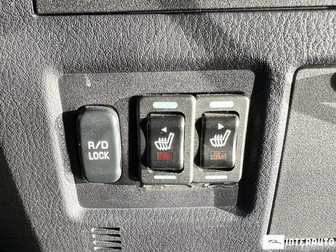 Mitsubishi Pajero 46 interauto-car