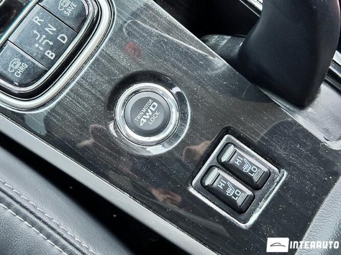 Mitsubishi Outlander 45 interauto-car