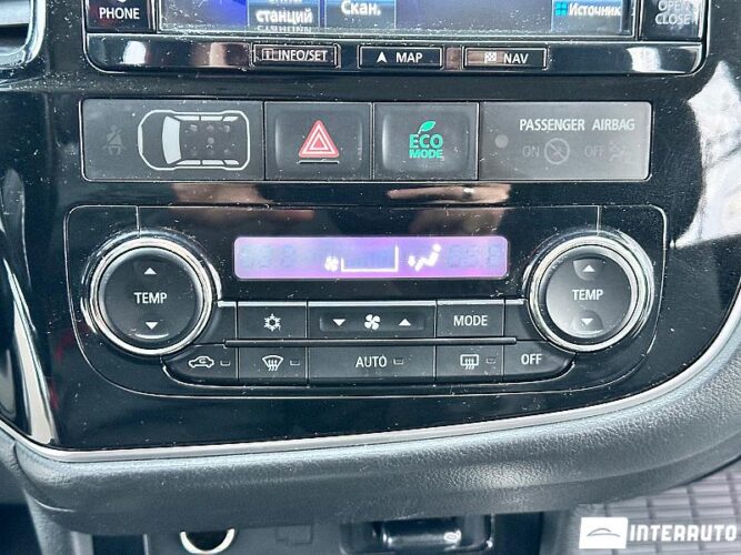 Mitsubishi Outlander 43 interauto-car