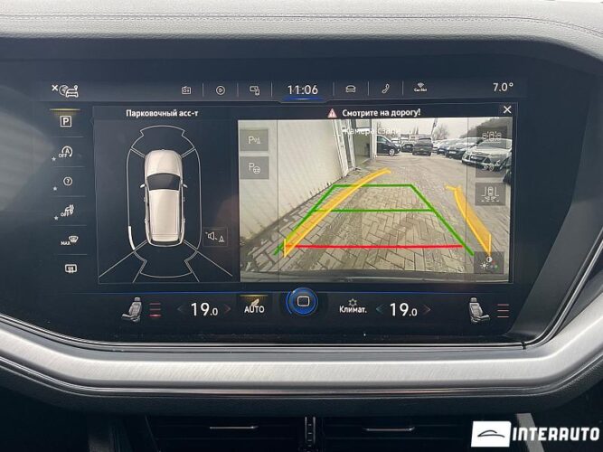 Volkswagen Touareg 43 interauto-car