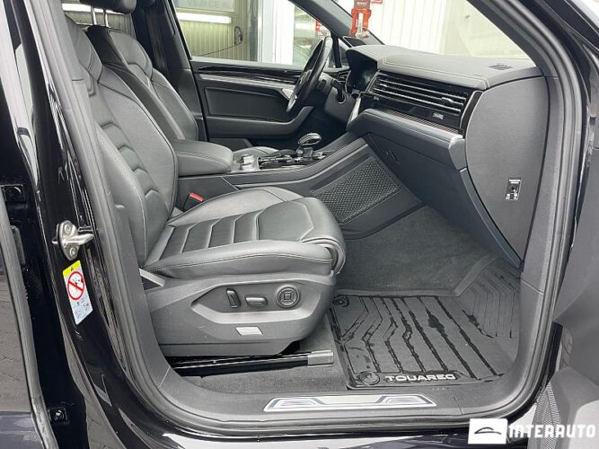 Volkswagen Touareg 38 interauto-car