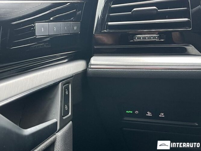 Volkswagen Touareg 50 interauto-car