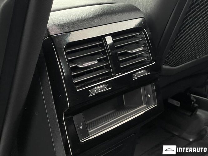 Volkswagen Touareg 46 interauto-car