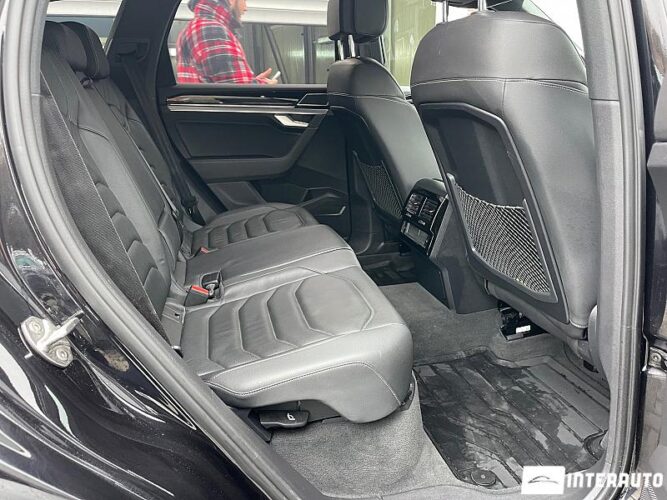 Volkswagen Touareg 51 interauto-car