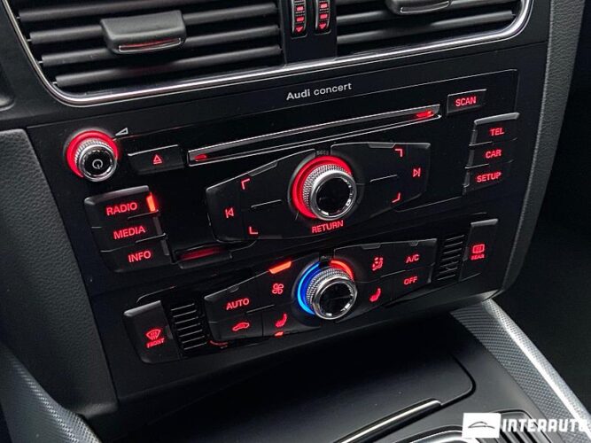 Audi Q5 42 interauto-car