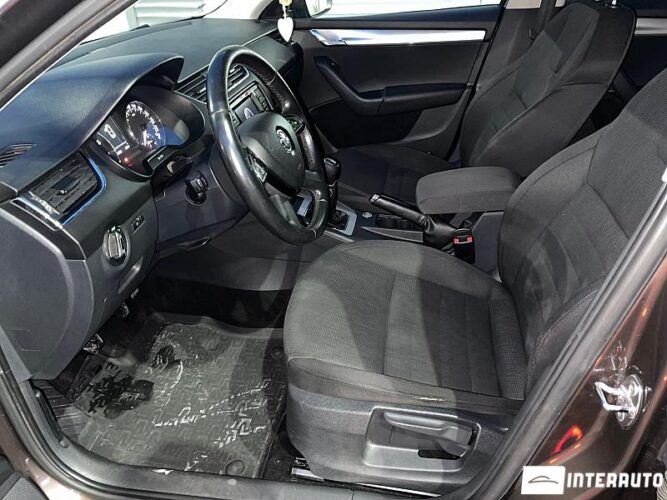 Skoda Octavia 31 interauto-car