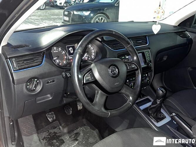 Skoda Octavia 32 interauto-car