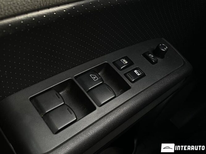 Nissan X-Trail 41 interauto-car