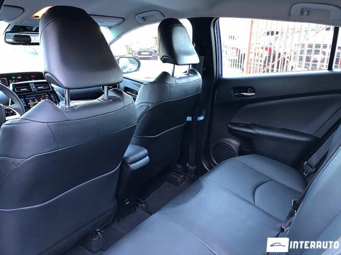 Toyota Prius 46 interauto-car