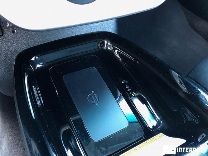 Toyota Prius 43 interauto-car