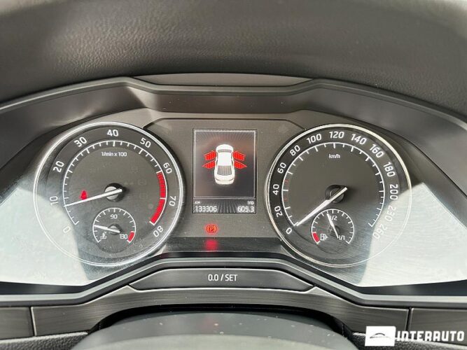 Skoda Superb 43 interauto-car