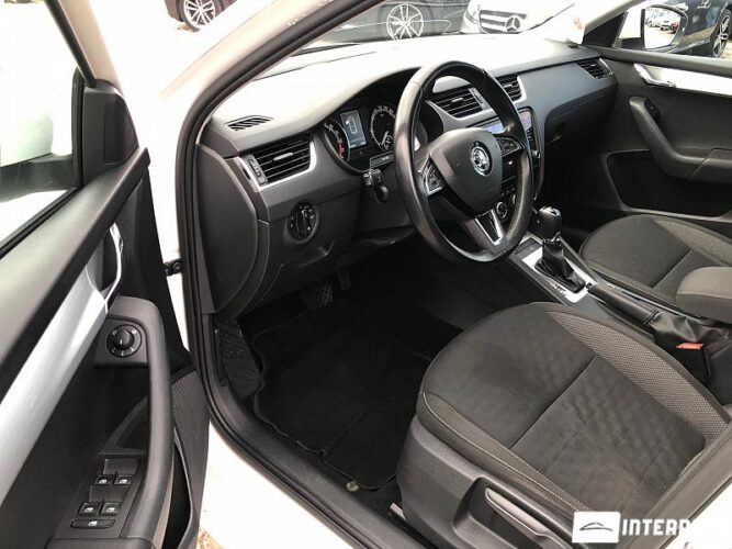 Skoda Octavia 30 interauto-car