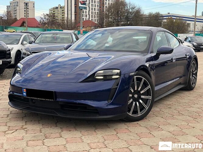 Porsche Taycan 4S 37 interauto-car