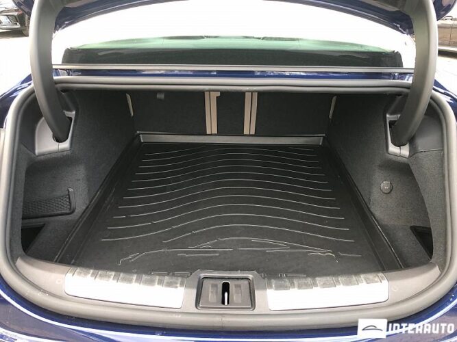 Porsche Taycan 4S 59 interauto-car