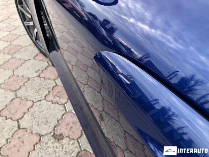 Porsche Taycan 4S 42 interauto-car