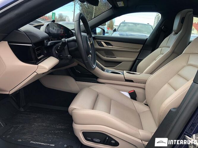 Porsche Taycan 4S 47 interauto-car