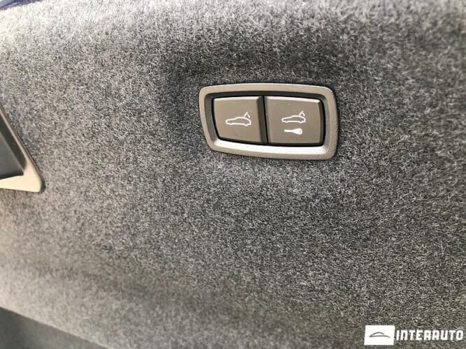 Porsche Taycan 4S 60 interauto-car