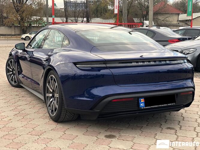Porsche Taycan 4S 40 interauto-car