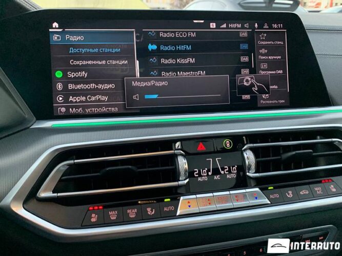 BMW X5 4.5e 48 interauto-car